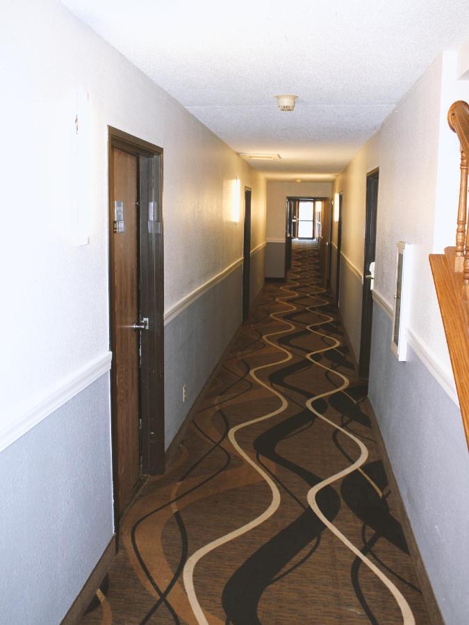 Coratel Inn & Suites By Jasper Hastings Kültér fotó