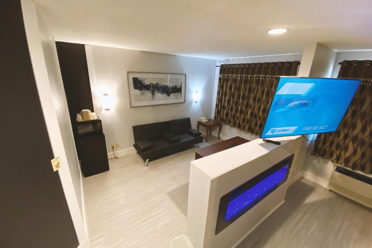 Coratel Inn & Suites By Jasper Hastings Kültér fotó