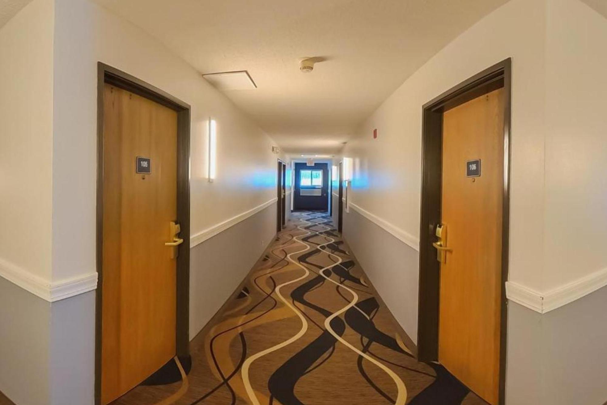 Coratel Inn & Suites By Jasper Hastings Kültér fotó